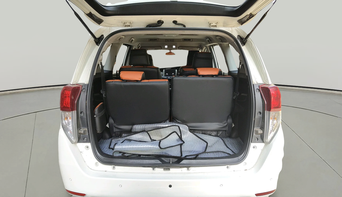 2022 Toyota Innova Crysta 2.4 G 7 STR, Diesel, Manual, 1,59,065 km, exterior