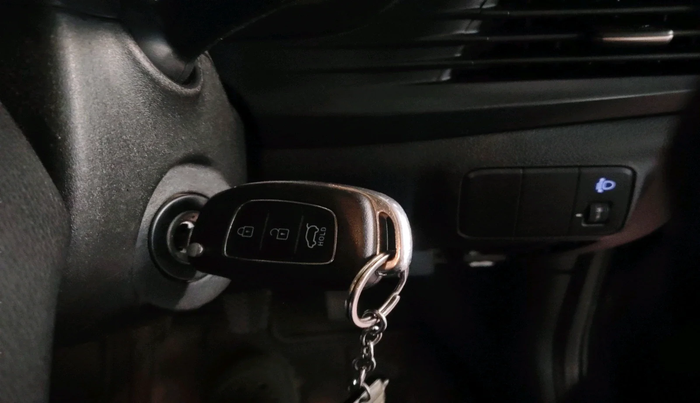 2021 Hyundai NEW I20 SPORTZ 1.2 MT, Petrol, Manual, 74,402 km, interior