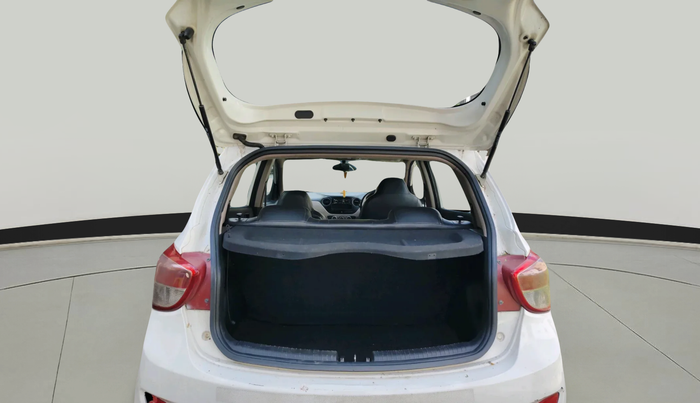 2015 Hyundai Grand i10 MAGNA 1.1 CRDI, Diesel, Manual, 1,30,311 km, exterior