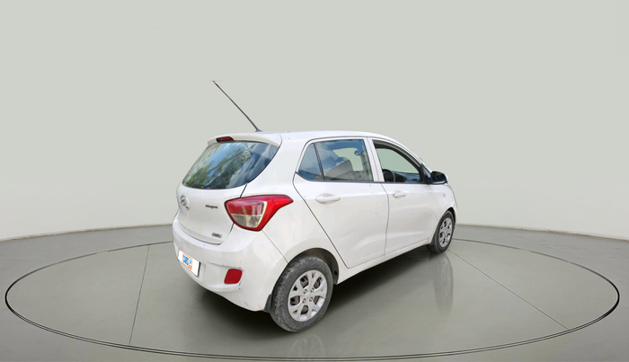 2015 Hyundai Grand i10 MAGNA 1.1 CRDI, Diesel, Manual, 1,30,311 km, exterior