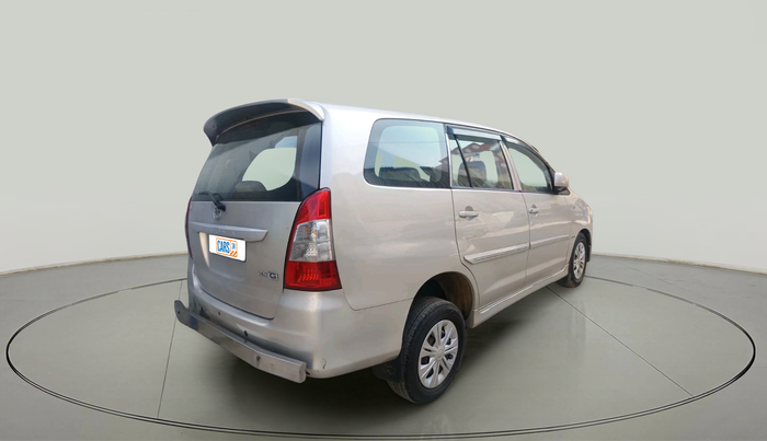 2013 Toyota Innova 2.5 GX 8 STR, Diesel, Manual, 2,50,762 km, exterior