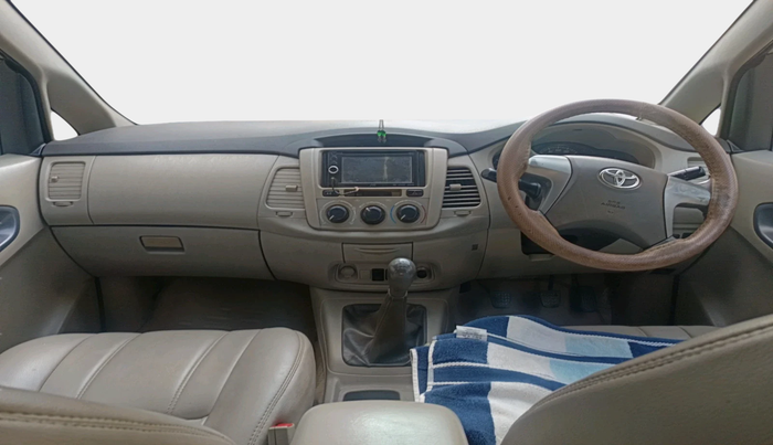 2013 Toyota Innova 2.5 GX 8 STR, Diesel, Manual, 2,50,762 km, interior