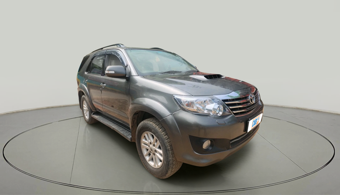 2015 Toyota Fortuner 3.0 4X4 MT, Diesel, Manual, 1,24,481 km, exterior