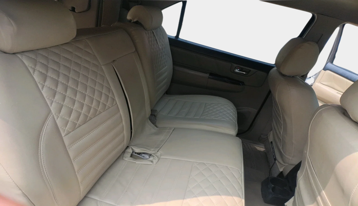 2015 Toyota Fortuner 3.0 4X4 MT, Diesel, Manual, 1,24,481 km, interior