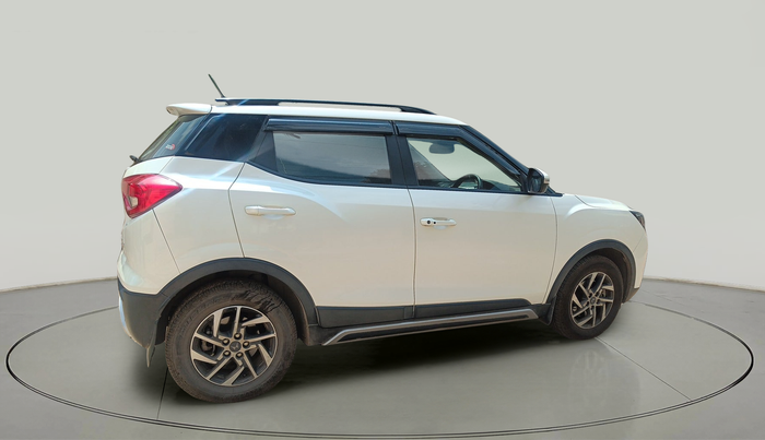 2023 Mahindra XUV300 W8 (O) 1.5 DIESEL AMT, Diesel, Automatic, 14,034 km, exterior