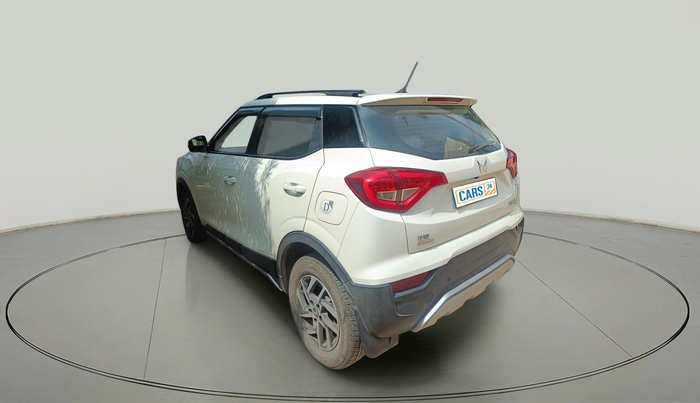 2023 Mahindra XUV300 W8 (O) 1.5 DIESEL AMT, Diesel, Automatic, 14,034 km, exterior