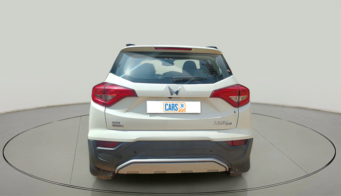 2023 Mahindra XUV300 W8 (O) 1.5 DIESEL AMT, Diesel, Automatic, 14,034 km, exterior