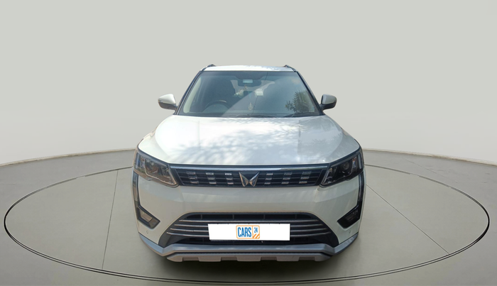 2023 Mahindra XUV300 W8 (O) 1.5 DIESEL AMT, Diesel, Automatic, 14,034 km, exterior