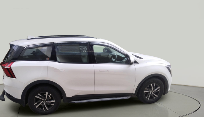 2022 Mahindra XUV700 AX 5 P MT 7 STR, Petrol, Manual, 21,365 km, exterior