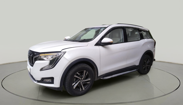 2022 Mahindra XUV700 AX 5 P MT 7 STR, Petrol, Manual, 21,365 km, exterior