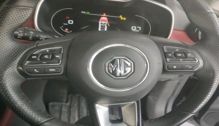 2022 MG ASTOR SAVVY 1.5 CVT S RED, Petrol, Automatic, 18,306 km, interior