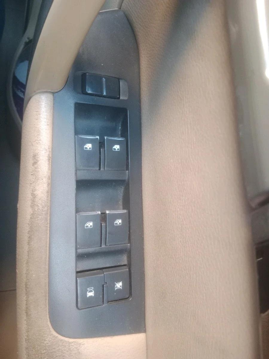 2010 Chevrolet Captiva LTZ AWD AT, Diesel, Automatic, 1,59,271 km, interior