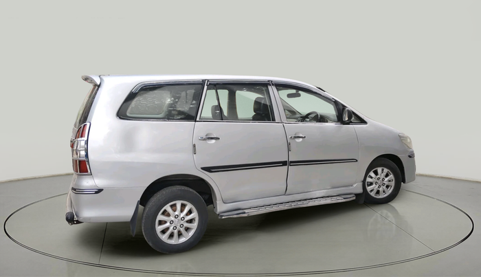 2014 Toyota Innova 2.5 VX 8 STR, Diesel, Manual, 2,35,450 km, exterior