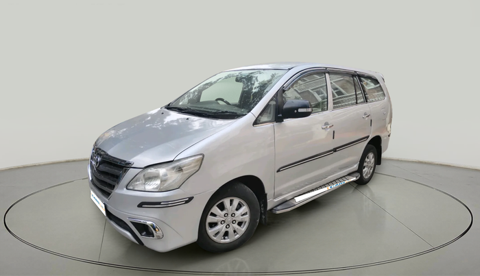 2014 Toyota Innova 2.5 VX 8 STR, Diesel, Manual, 2,35,450 km, exterior