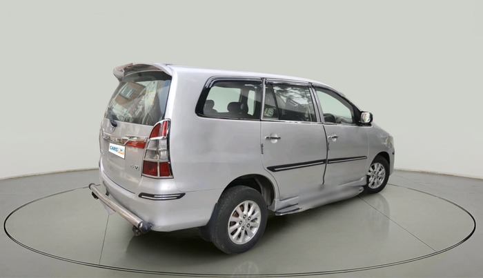 2014 Toyota Innova 2.5 VX 8 STR, Diesel, Manual, 2,35,450 km, exterior