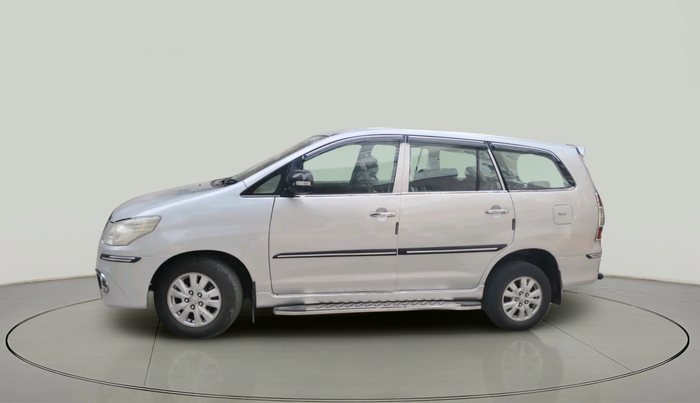 2014 Toyota Innova 2.5 VX 8 STR, Diesel, Manual, 2,35,450 km, exterior