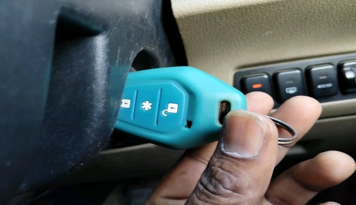 2016 Mahindra TUV300 T8, Diesel, Manual, 1,77,091 km, interior