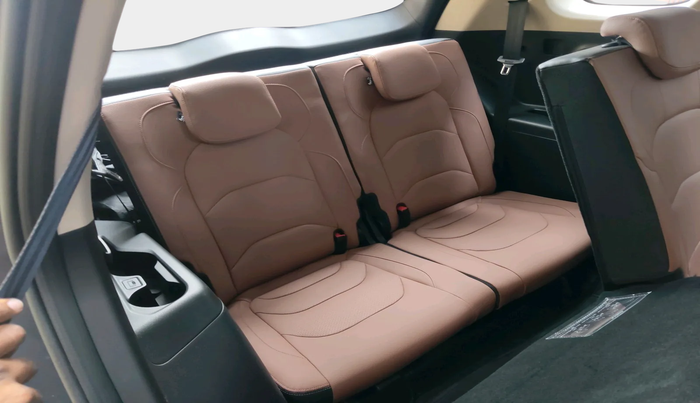 2023 MG HECTOR PLUS SHARP PRO 1.5 PETROL TURBO CVT 7 STR, Petrol, Automatic, 13,831 km, interior