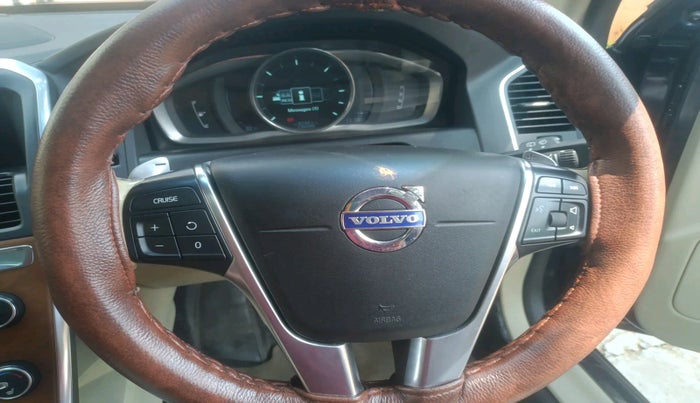 2016 Volvo XC 60 D5 Inscription, Diesel, Automatic, 1,35,056 km, interior