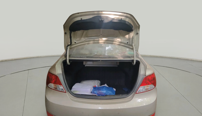 2011 Hyundai Verna FLUIDIC 1.6 VTVT SX, Petrol, Manual, 68,106 km, exterior