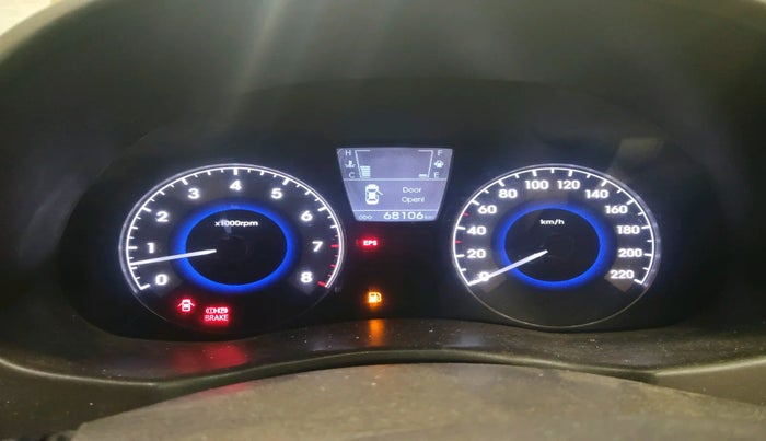 2011 Hyundai Verna FLUIDIC 1.6 VTVT SX, Petrol, Manual, 68,106 km, interior