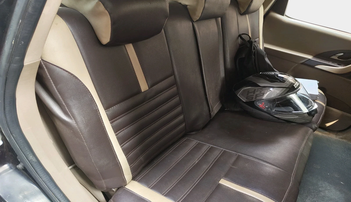 2012 Mahindra XUV500 W6, Diesel, Manual, 1,42,058 km, interior