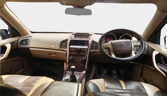 2012 Mahindra XUV500 W6, Diesel, Manual, 1,42,058 km, interior