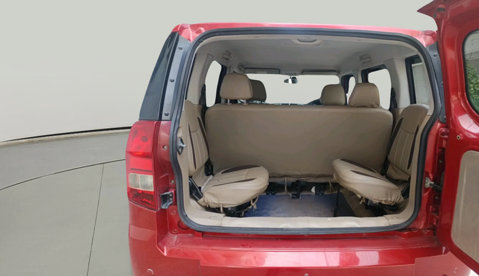 2018 Mahindra TUV300 T4 PLUS, Diesel, Manual, 1,01,200 km, exterior