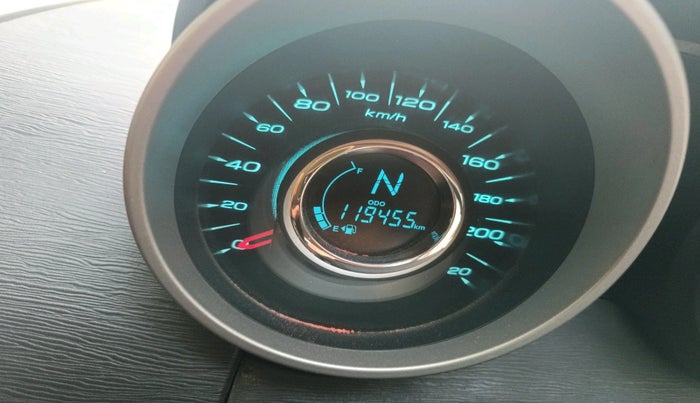 2015 Mahindra XUV500 W10, Diesel, Manual, 1,19,455 km, interior