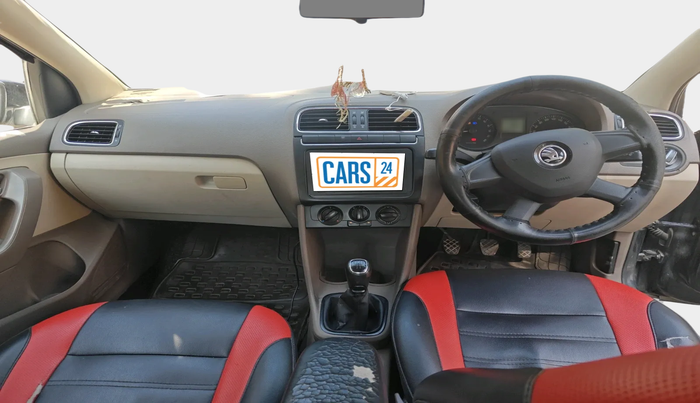 2013 Skoda Rapid AMBITION 1.6 TDI CR MT, Diesel, Manual, 1,58,038 km, interior