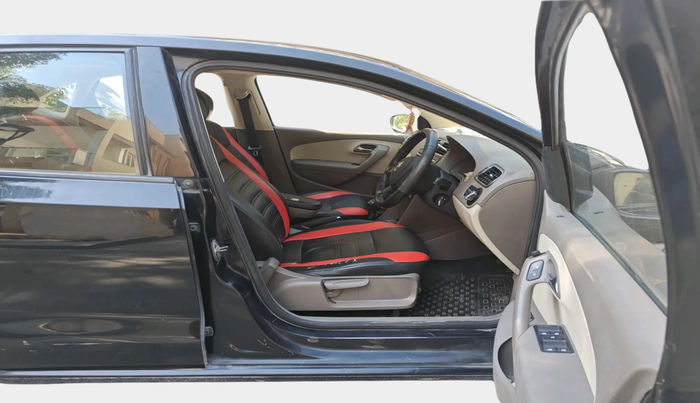 2013 Skoda Rapid AMBITION 1.6 TDI CR MT, Diesel, Manual, 1,58,038 km, interior