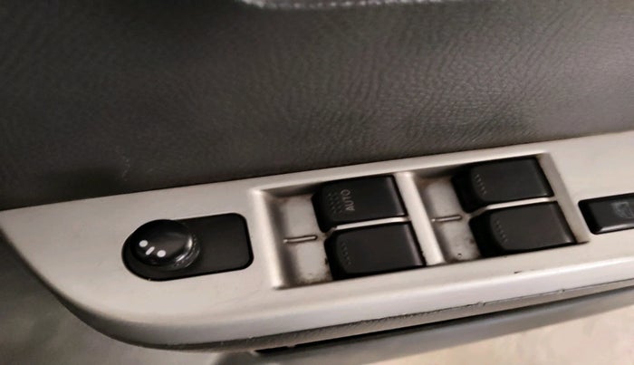 2012 Maruti Wagon R 1.0 VXI, Petrol, Manual, 84,182 km, interior