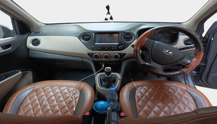 2017 Hyundai Grand i10 SPORTZ (O) 1.2 KAPPA VTVT, Petrol, Manual, 1,16,152 km, interior