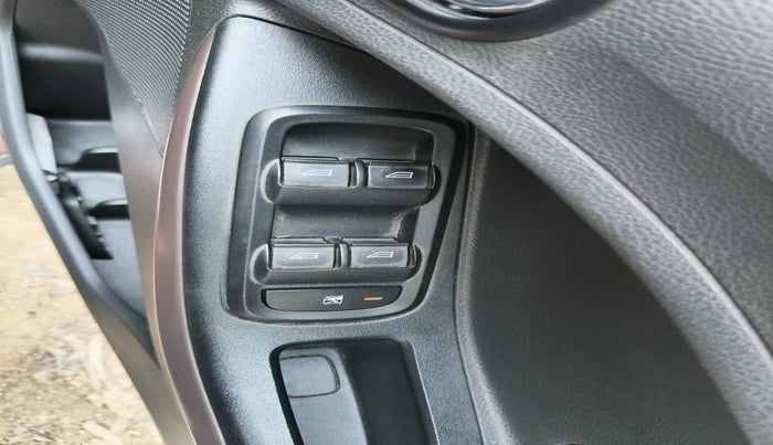 2019 Ford FREESTYLE TITANIUM 1.2 PETROL, Petrol, Manual, 88,000 km, interior