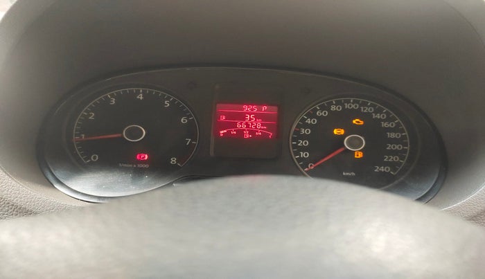 2013 Volkswagen Vento HIGHLINE PETROL AT, Petrol, Automatic, 66,728 km, interior