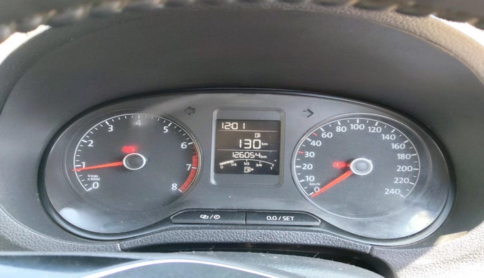 2017 Volkswagen Polo HIGHLINE1.2L, Petrol, Manual, 1,26,054 km, interior