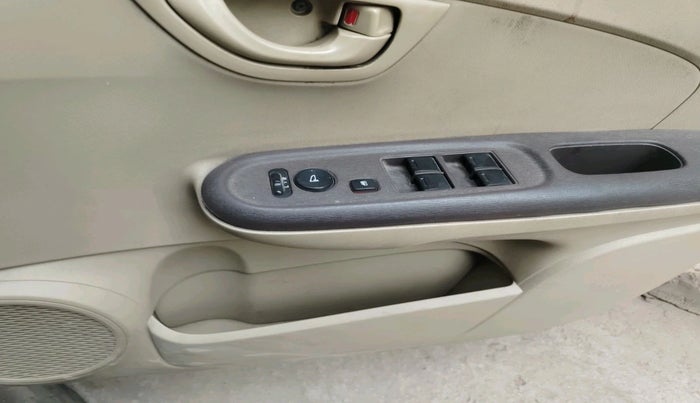 2013 Honda Amaze 1.2L I-VTEC S, Petrol, Manual, 87,709 km, interior