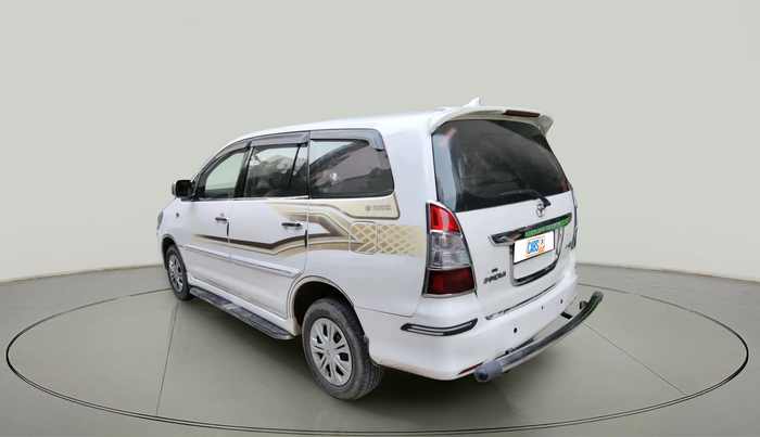 2013 Toyota Innova 2.5 G 7 STR, Diesel, Manual, 2,11,144 km, exterior