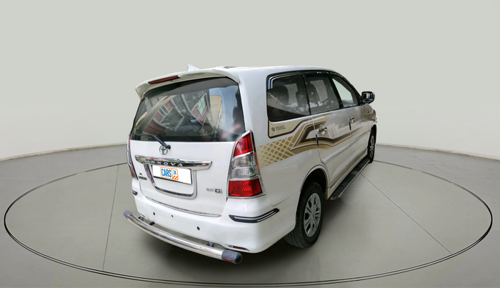 2013 Toyota Innova 2.5 G 7 STR, Diesel, Manual, 2,11,144 km, exterior