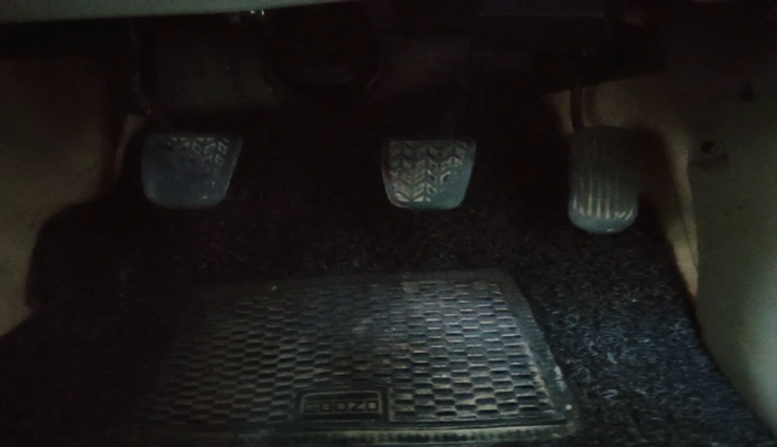 2013 Toyota Innova 2.5 G 7 STR, Diesel, Manual, 2,11,144 km, interior