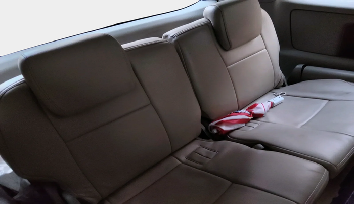 2013 Toyota Innova 2.5 G 7 STR, Diesel, Manual, 2,11,144 km, interior