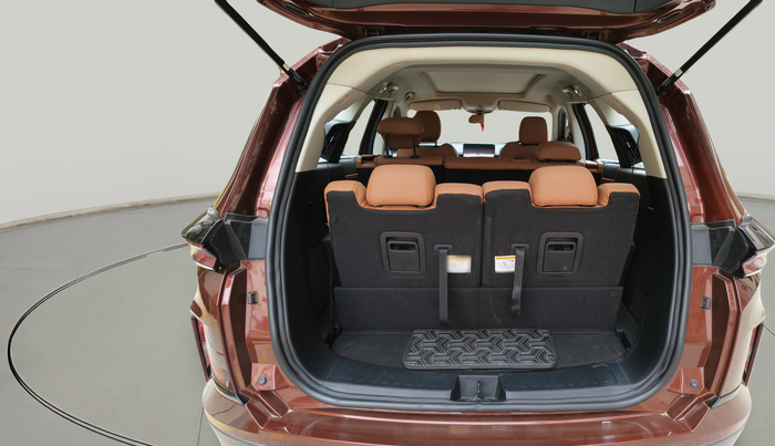 2024 Tata Safari ADVENTURE PLUS AT, Diesel, Automatic, 13,100 km, exterior