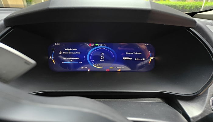 2024 Tata Safari ADVENTURE PLUS AT, Diesel, Automatic, 13,100 km, interior