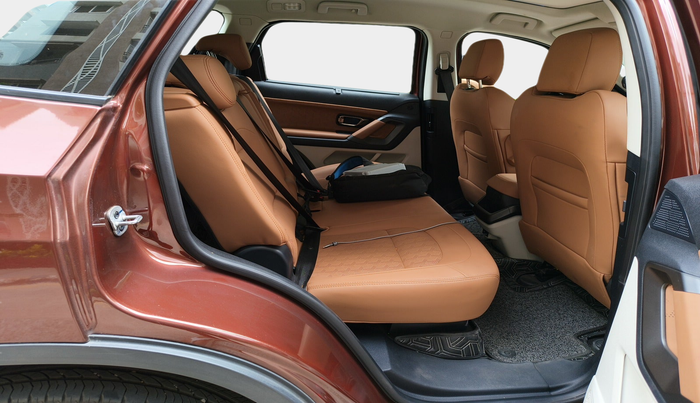 2024 Tata Safari ADVENTURE PLUS AT, Diesel, Automatic, 13,100 km, interior