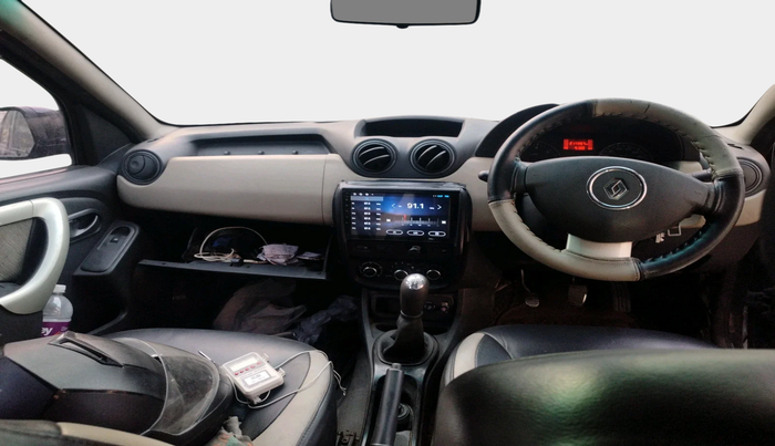 2014 Renault Duster 85 PS RXL DIESEL, Diesel, Manual, 2,17,357 km, interior