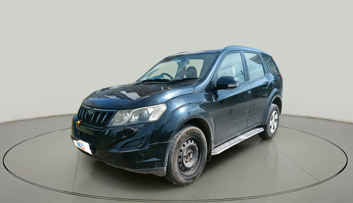 2016 Mahindra XUV500 W6, Diesel, Manual, 96,444 km, exterior