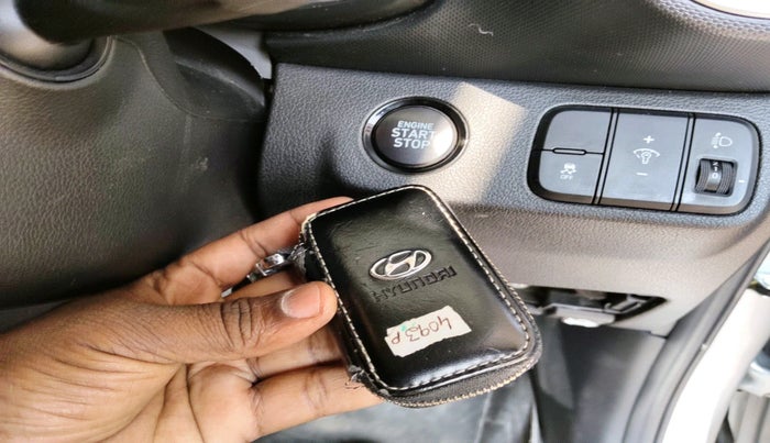 2019 Hyundai VENUE SX 1.0 (O) TURBO, Petrol, Manual, 46,425 km, interior