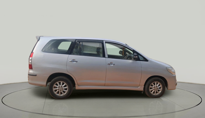 2013 Toyota Innova 2.5 VX 8 STR, Diesel, Manual, 1,84,472 km, exterior