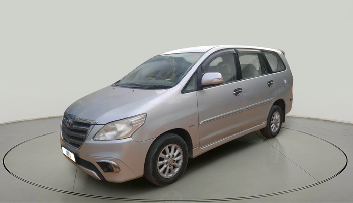 2013 Toyota Innova 2.5 VX 8 STR, Diesel, Manual, 1,84,472 km, exterior