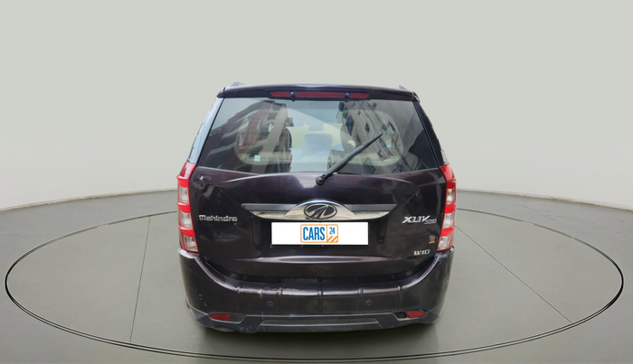 2015 Mahindra XUV500 W10, Diesel, Manual, 1,40,543 km, exterior